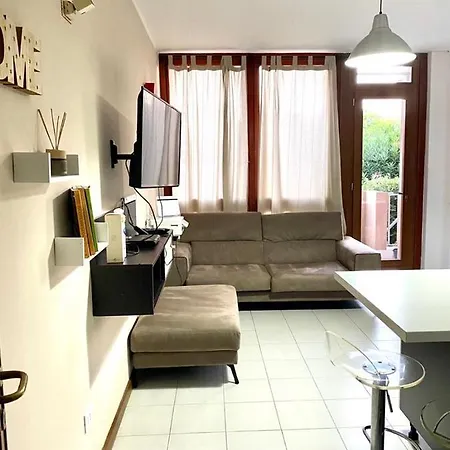 Vaghi House דירה